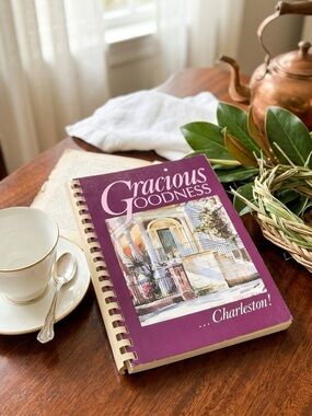 Charleston Gracious Goodness 1991 Vintage Cookbook